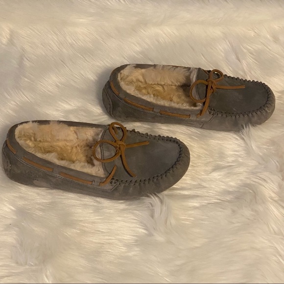 Uggs Gray Dakota Slippers - Picture 2 of 16